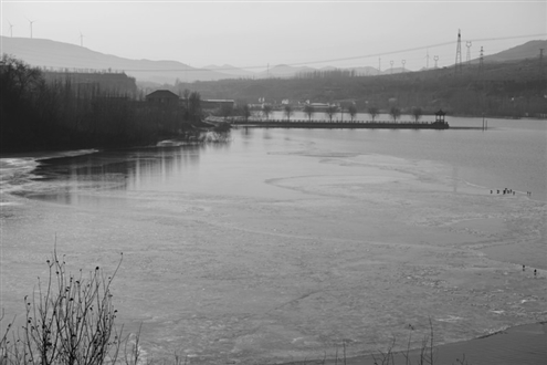 在仙人台上远眺钓鱼台水库
